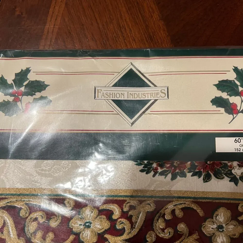 NWT Florentine Holiday Tablecloth Christmas Theme Covering 60” x 84” Oblong